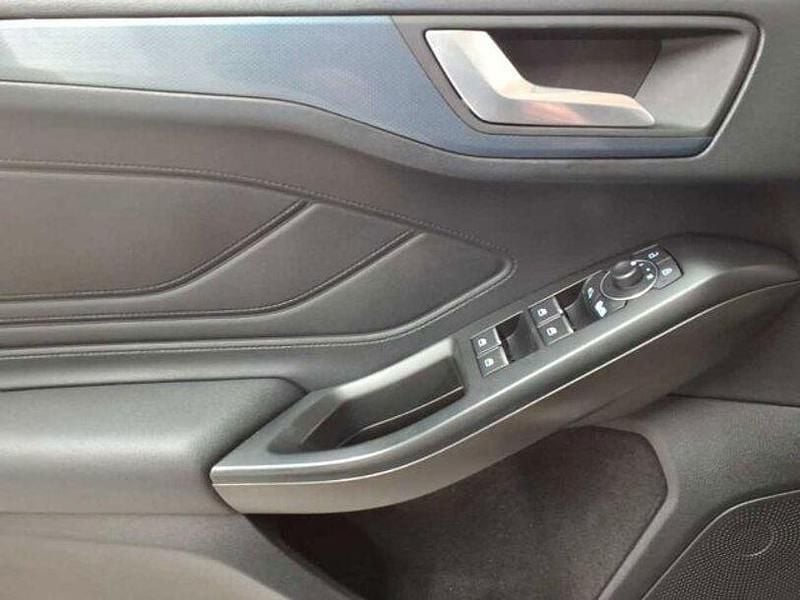 Gebraucht Ford Focus Active X 120 PS (88 kW) 2021 Polarsilber metallic Kombi