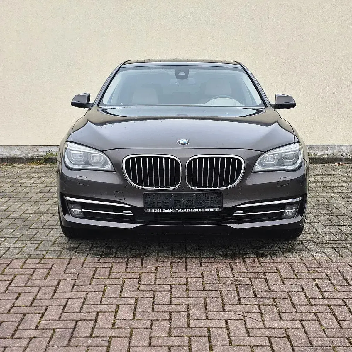Gebraucht BMW 730 Comfort Edition 258 PS (189 kW) 2013 Braun Limousine