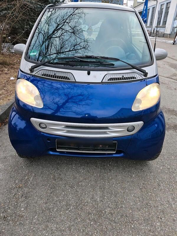 Blau Gebraucht 2001 Smart ForTwo Coupé Kleinwagen | 300 € - Bild 1/4