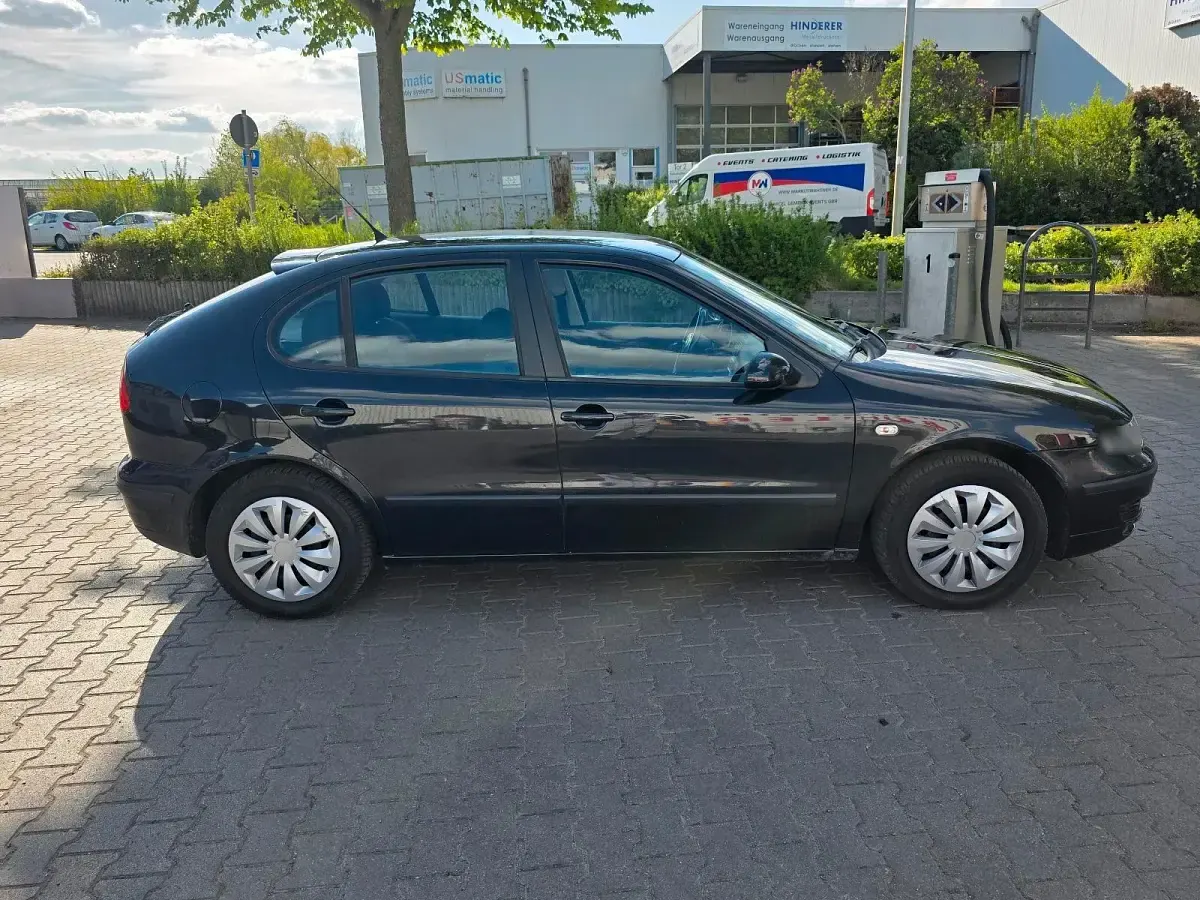 Gebraucht Seat Leon 105 PS (77 kW) 2004 Schwarz Kleinwagen