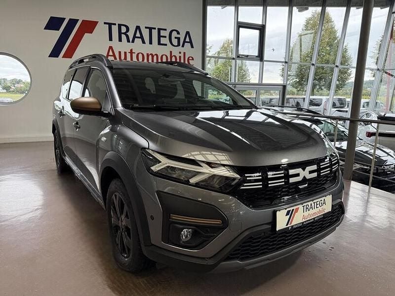 Grau Gebraucht 2025 Dacia Jogger Extreme Limousine | 24.590 € (Guter Preis) - Bild 1/4