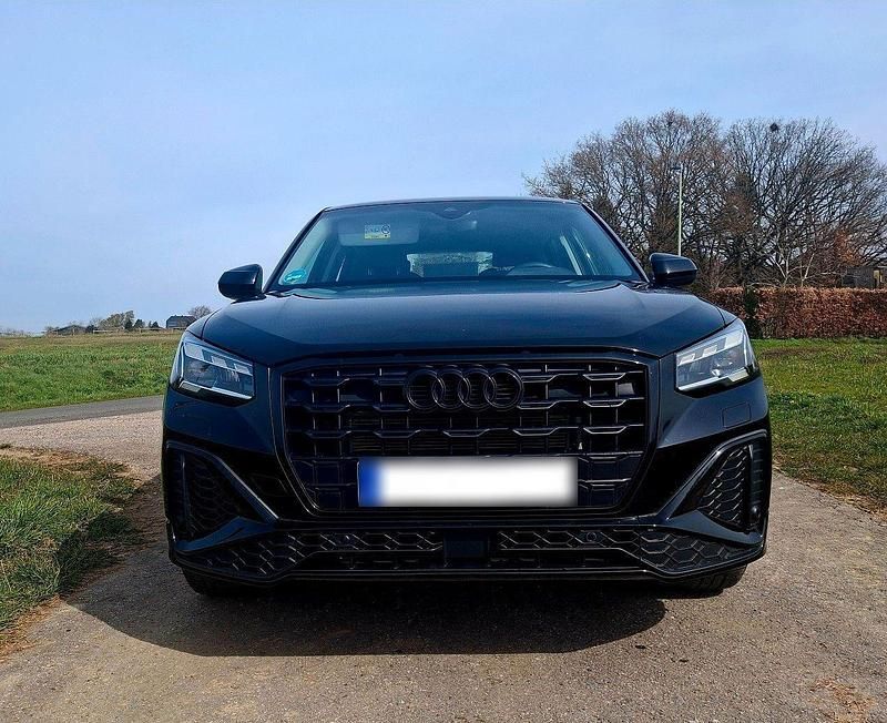 Gebraucht Audi Q2 S-Line 150 PS (110 kW) 2024 Schwarz SUV