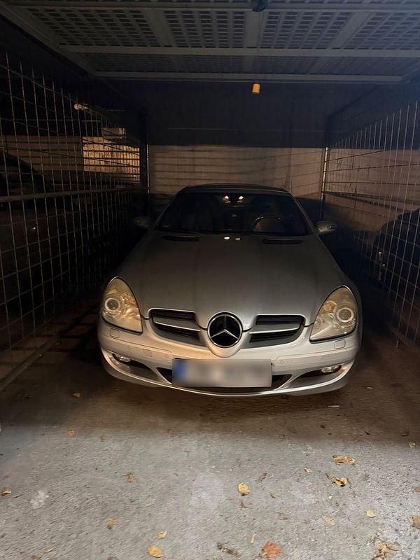 Second-hand Mercedes SLK200 163 CP (119 kW) 2004 Argintiu Cabrio