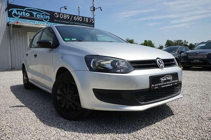 Silber Gebraucht 2010 VW Polo Trendline Kleinwagen | 3.950 € (Fairer Preis) - Bild 1/3