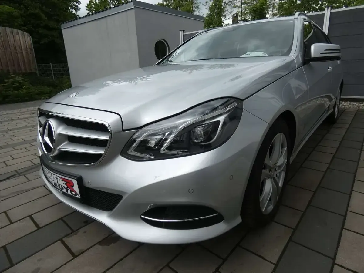 Gebraucht Mercedes E350 258 PS (189 kW) 2016 Iridiumsilber  metalliclack Kombi
