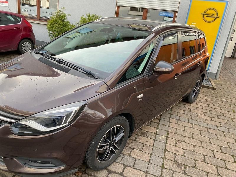 Gebraucht Opel Zafira Tourer 140 PS (102 kW) 2018 Braun Van / Kleinbus