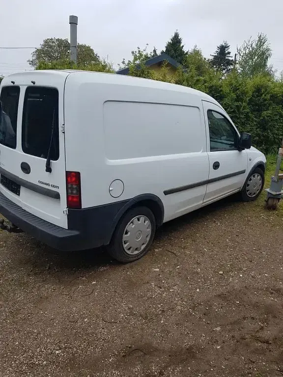 Occasion Opel Combo 75 ch (55 kW) 2010 Blanc Monospace