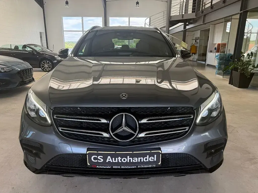 Gebraucht Mercedes GLC220 AMG line 170 PS (125 kW) 2019 Grau SUV
