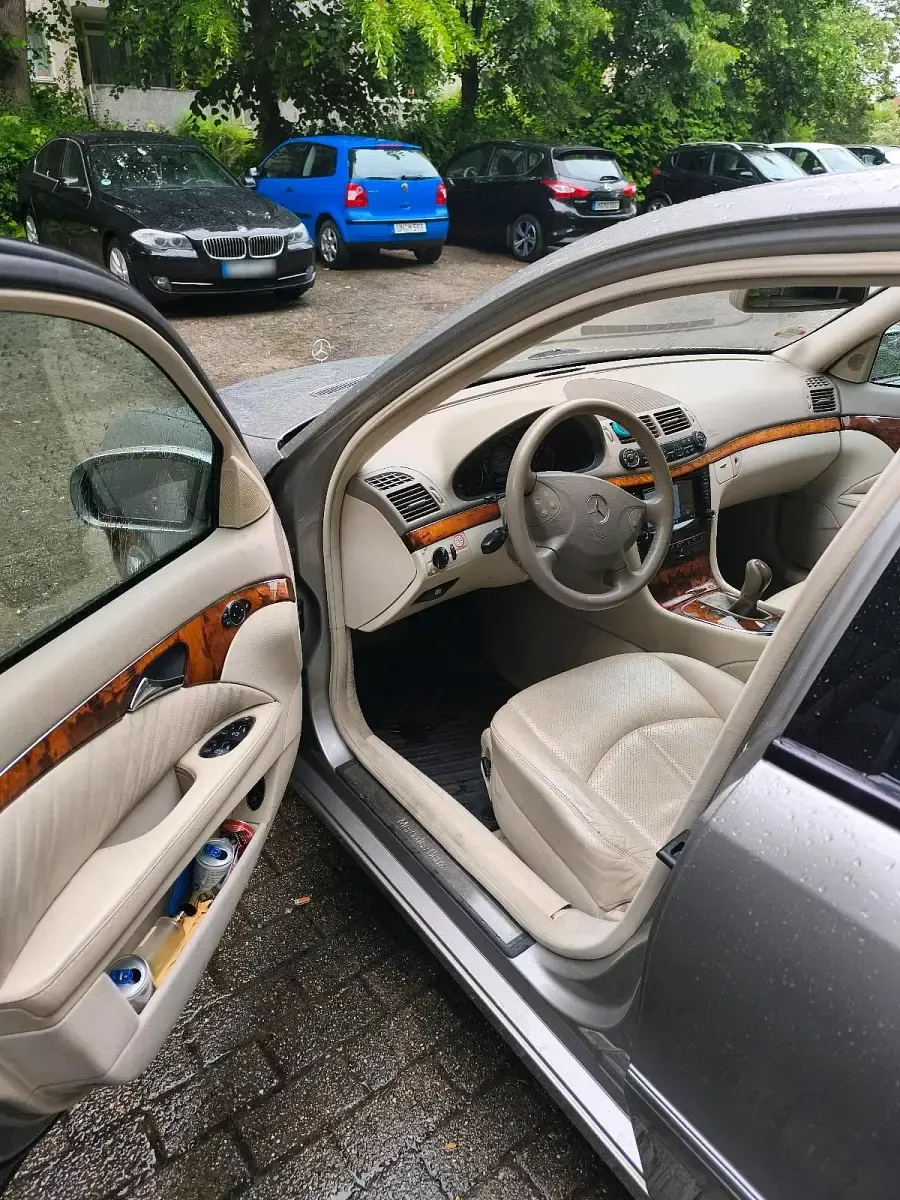 Gebraucht Mercedes E200 Avantgarde 163 PS (119 kW) 2004 Grau Limousine