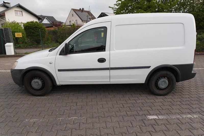 Second-hand Opel Combo 70 CP (51 kW) 2006 Alb Monovolum