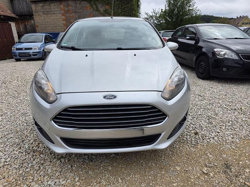 Gebraucht Ford Fiesta Ambiente 75 PS (55 kW) 2013 Kleinwagen