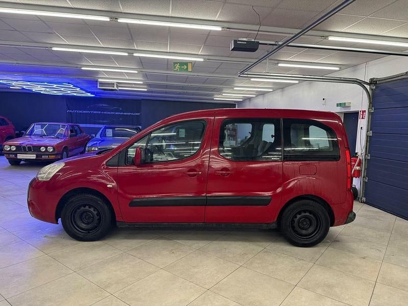 Gebraucht Citroën Berlingo 90 PS (66 kW) 2010 Rot Van / Kleinbus
