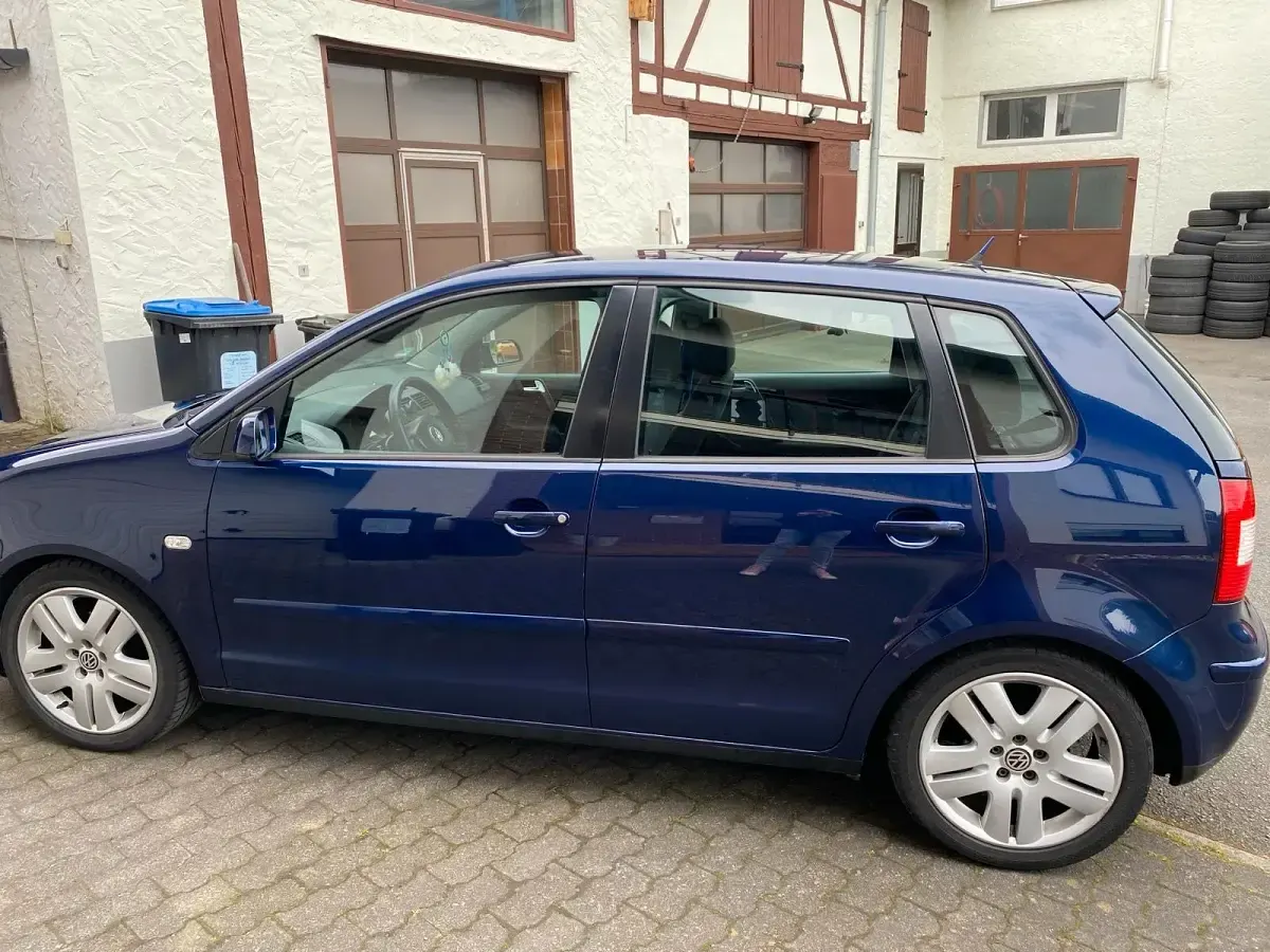 Gebraucht VW Polo 75 PS (55 kW) 2004 Blau Kleinwagen