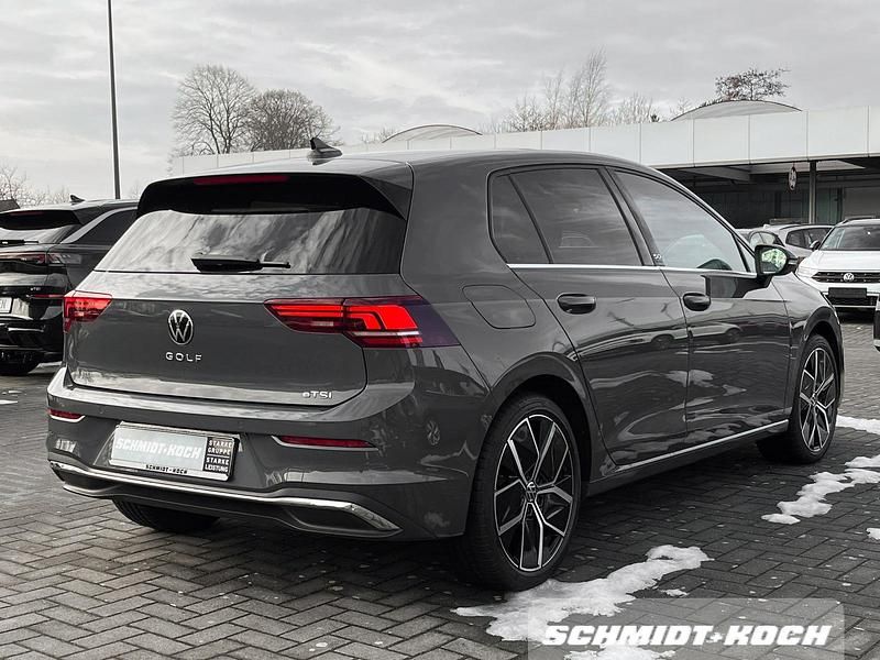 Gebraucht VW Golf VIII Edition 150 PS (110 kW) 2024 Delfingrau (grau) Limousine