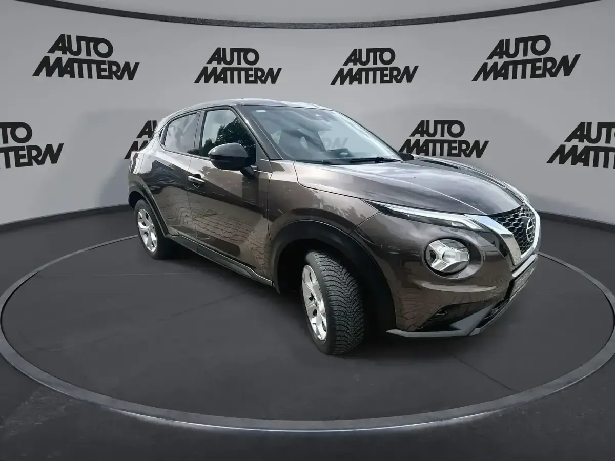 Second-hand Nissan Juke N-Connecta 114 CP (83 kW) 2022 Maro SUV