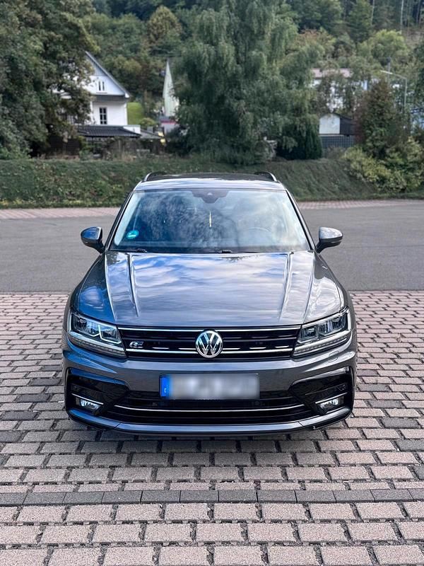 Grün Gebraucht 2019 VW Tiguan R-line SUV | 19.450 € (Superpreis) - Bild 1/4