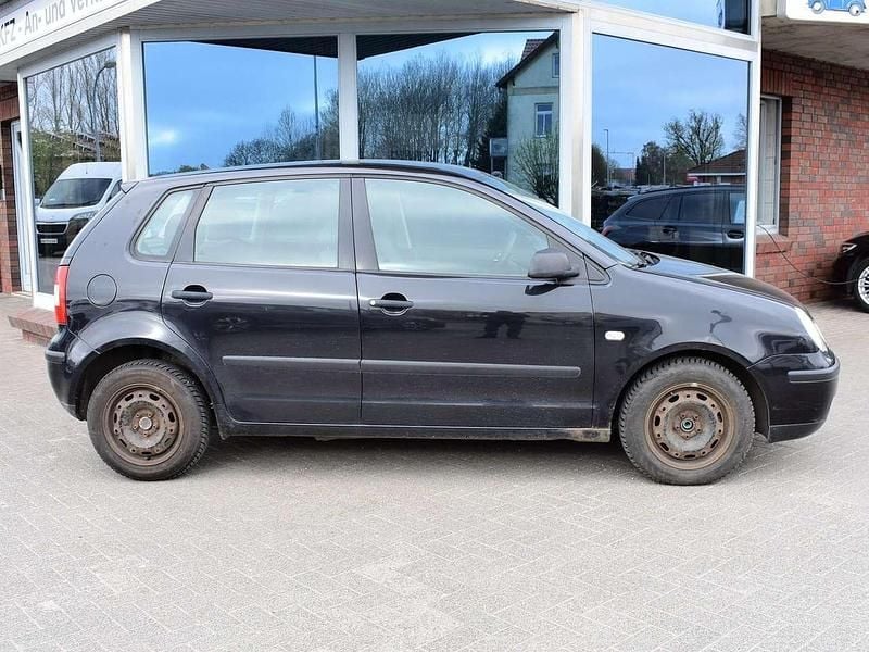 Second-hand VW Polo Basis 64 CP (47 kW) 2003 Negru Hatchback