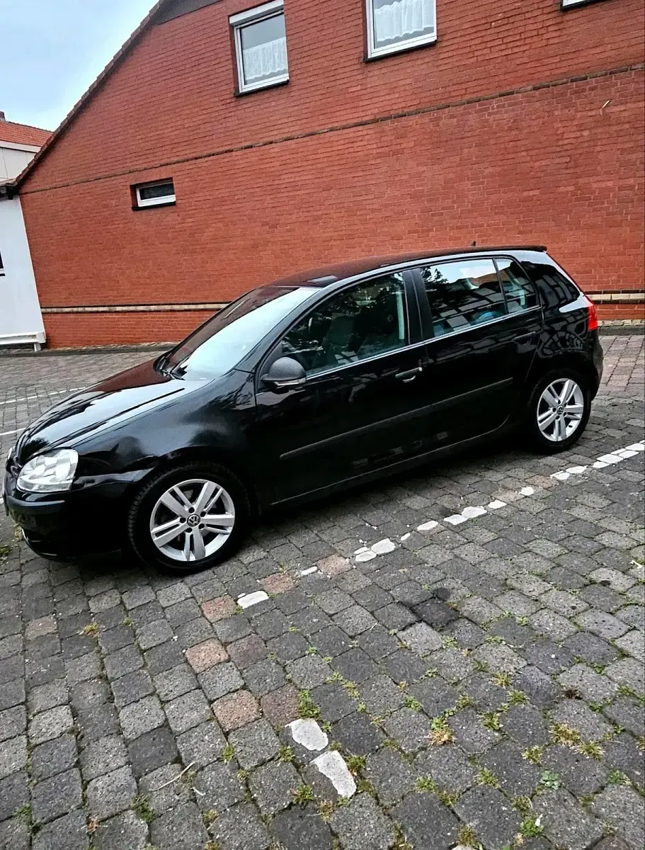 Gebraucht VW Golf V 122 PS (89 kW) 2008 Schwarz Kleinwagen