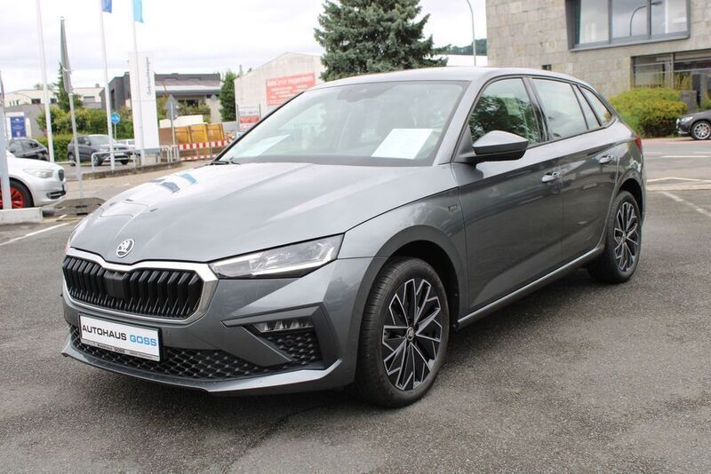 Grau Gebraucht 2024 Skoda Scala Drive Kleinwagen | 23.990 € (Fairer Preis) - Bild 1/4