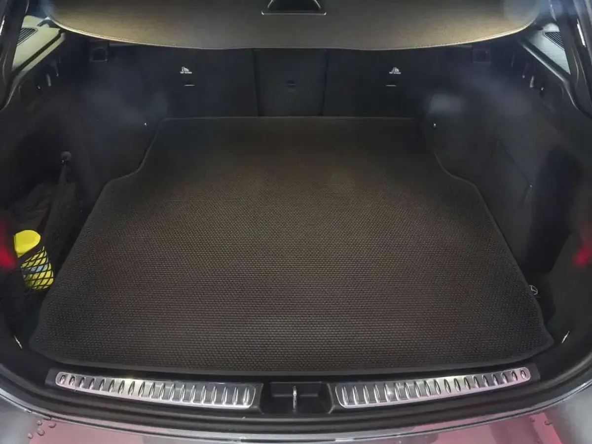 Gebraucht Mercedes C180 AMG 193 PS (141 kW) 2026 Obsidianschwarz Kombi