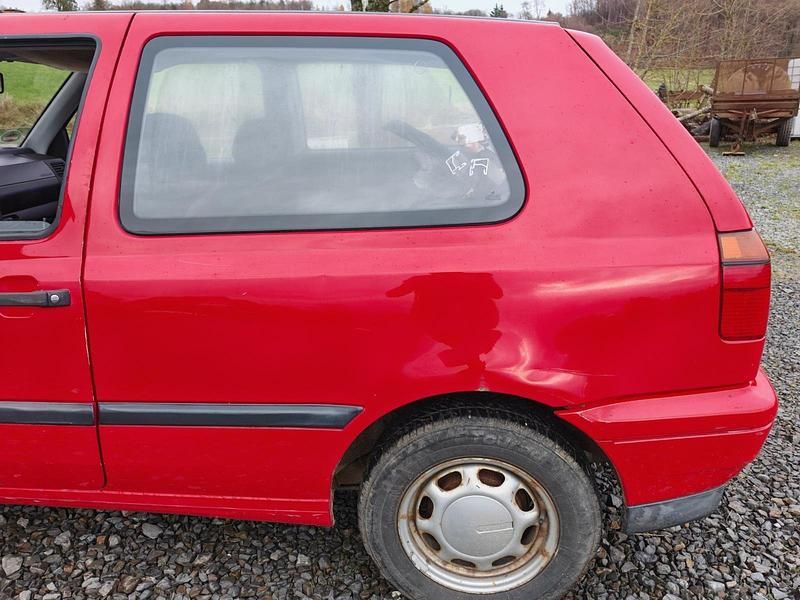 Gebraucht VW Golf III Basis 60 PS (44 kW) 1996 Rot Limousine