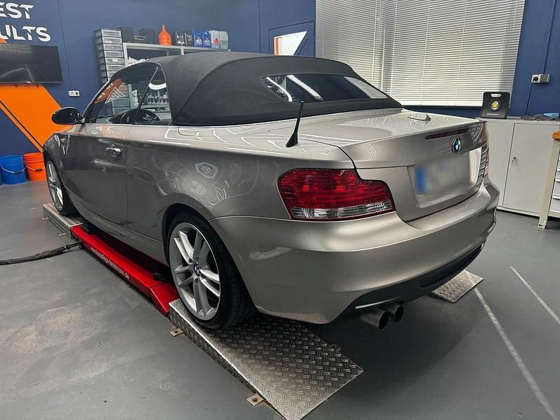 Gebraucht BMW 135 Cabriolet Performance 435 PS (319 kW) 2008 Beige Cabrio