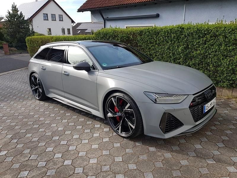 Grau Gebraucht 2023 Audi RS6 Sport Limousine | 112.990 € (Teuer) - Bild 1/4