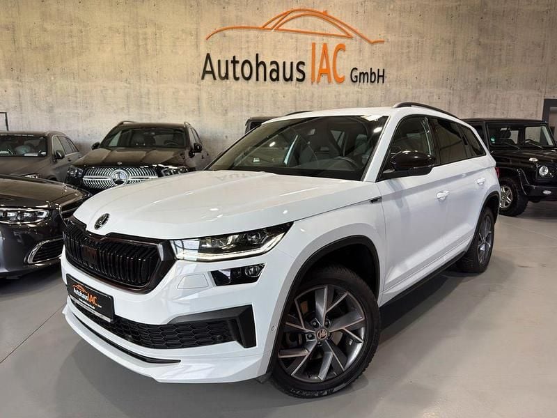 Weiß Gebraucht 2021 Skoda Kodiaq SportLine SUV | 39.900 € (Etwas zu teuer) - Bild 1/4