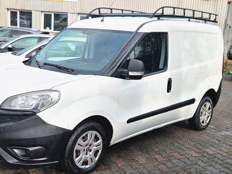 Gebraucht Fiat Doblò Basis 75 PS (55 kW) 2016 Weiß Van / Kleinbus