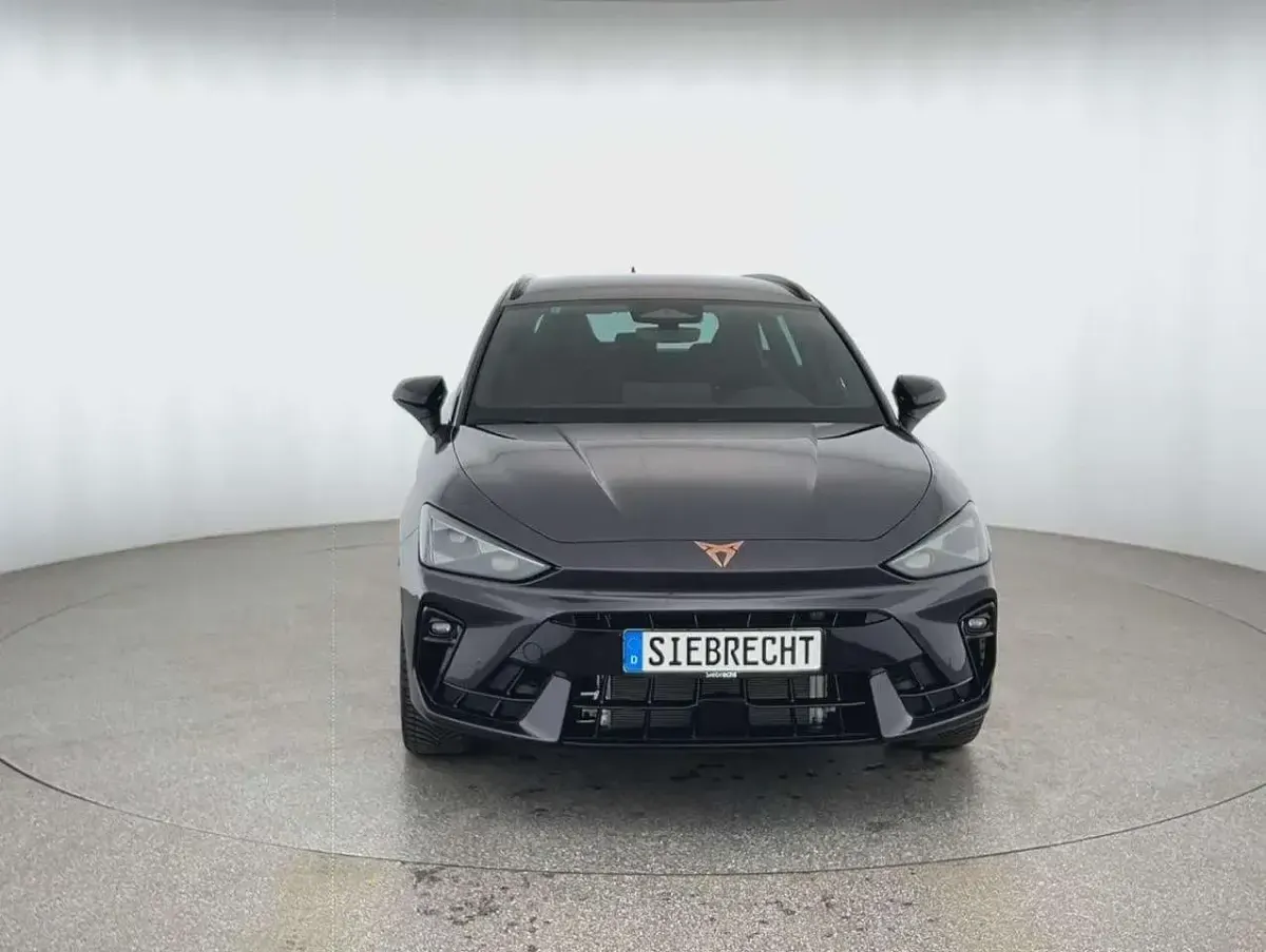 Neu Cupra Leon Basis 150 PS (110 kW) 2026 Violett Kombi