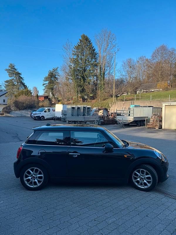 Gebraucht Mini Cooper 102 PS (75 kW) 2015 Schwarz Kleinwagen