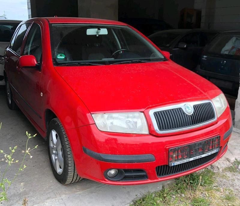 Rot Gebraucht 2006 Skoda Fabia Kleinwagen | 899 € (Guter Preis) - Bild 1/4