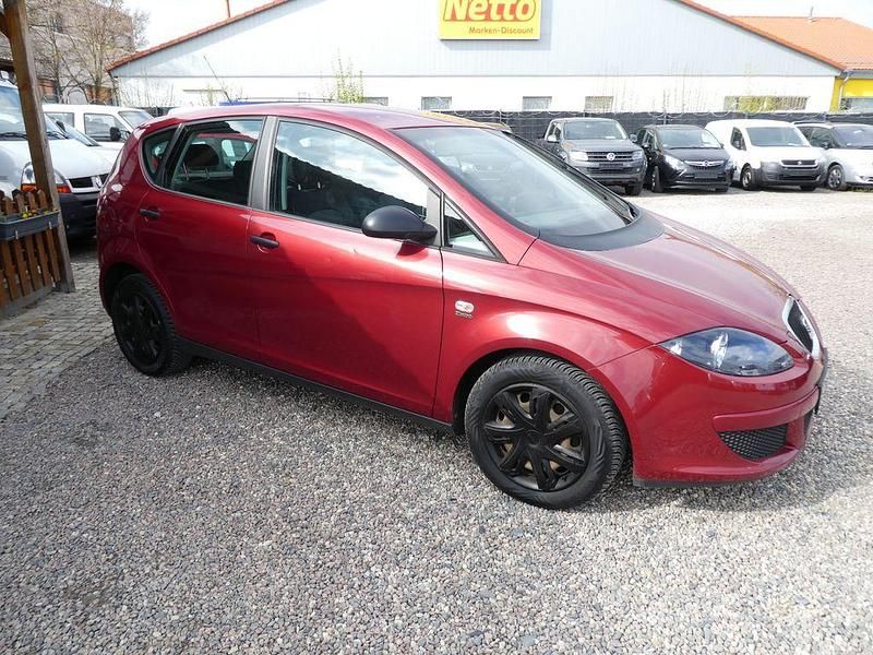 Usata Seat Altea Reference 102 CV (75 kW) 2004 Rosso Monovolume