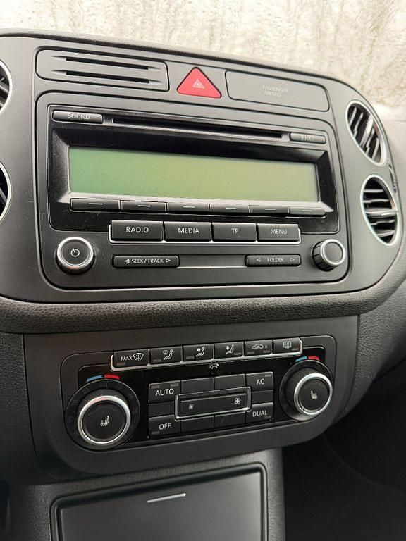 Gebraucht VW Golf VI Style 86 PS (63 kW) 2011 Silber Kleinwagen