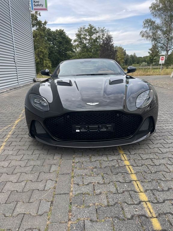 Gebraucht Aston Martin DBS 725 PS (533 kW) 2024 Grün Cabrio