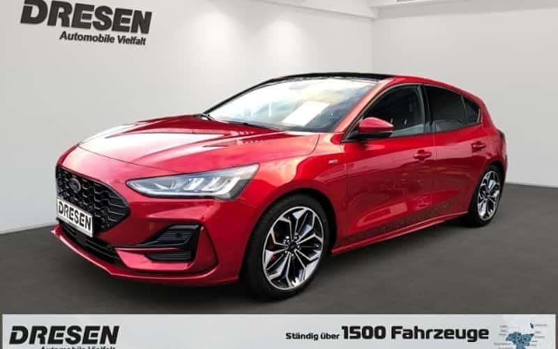 Rot Gebraucht 2024 Ford Focus ST-Line Limousine | 27.950 € (Fairer Preis) - Bild 1/4