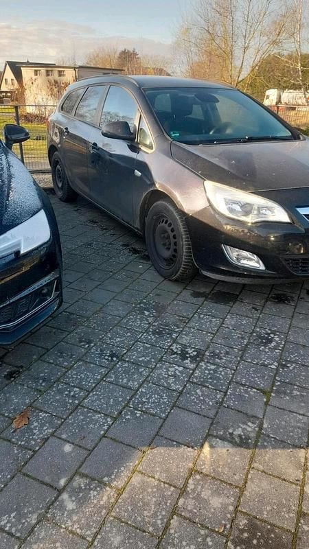 Gebraucht Opel Astra 130 PS (95 kW) 2011 Kombi