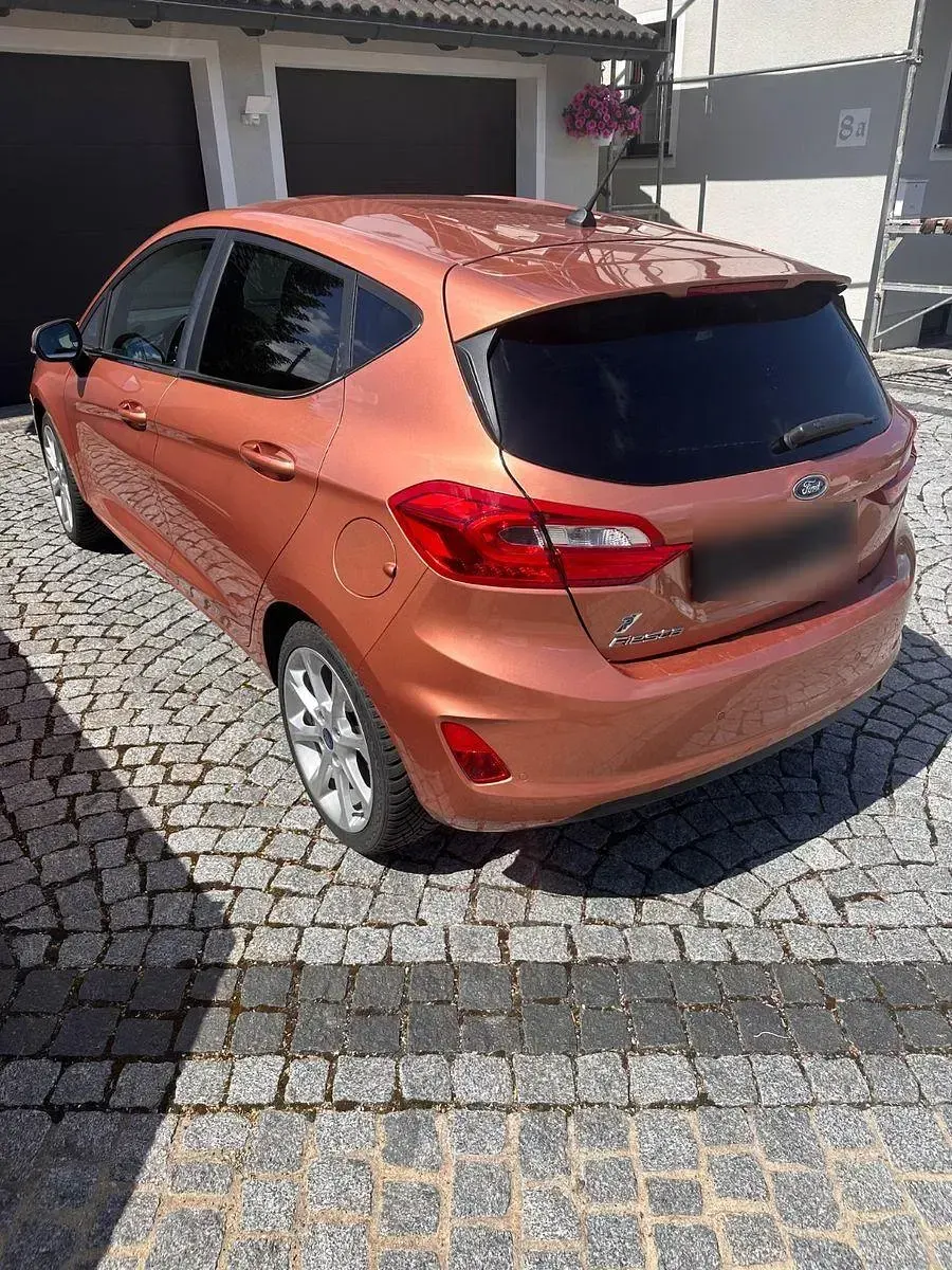 Gebraucht Ford Fiesta Titanium 101 PS (74 kW) 2017 Orange Kleinwagen