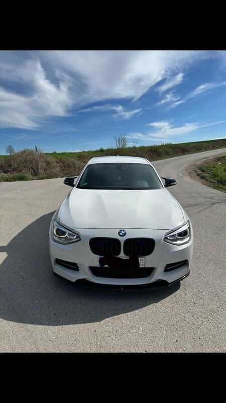 Weiß Gebraucht 2013 BMW M135 M Sport Kleinwagen | 24.000 € - Bild 1/4