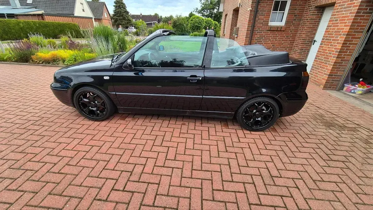 Gebraucht VW Golf Highline 116 PS (85 kW) 2001 Schwarz Cabrio