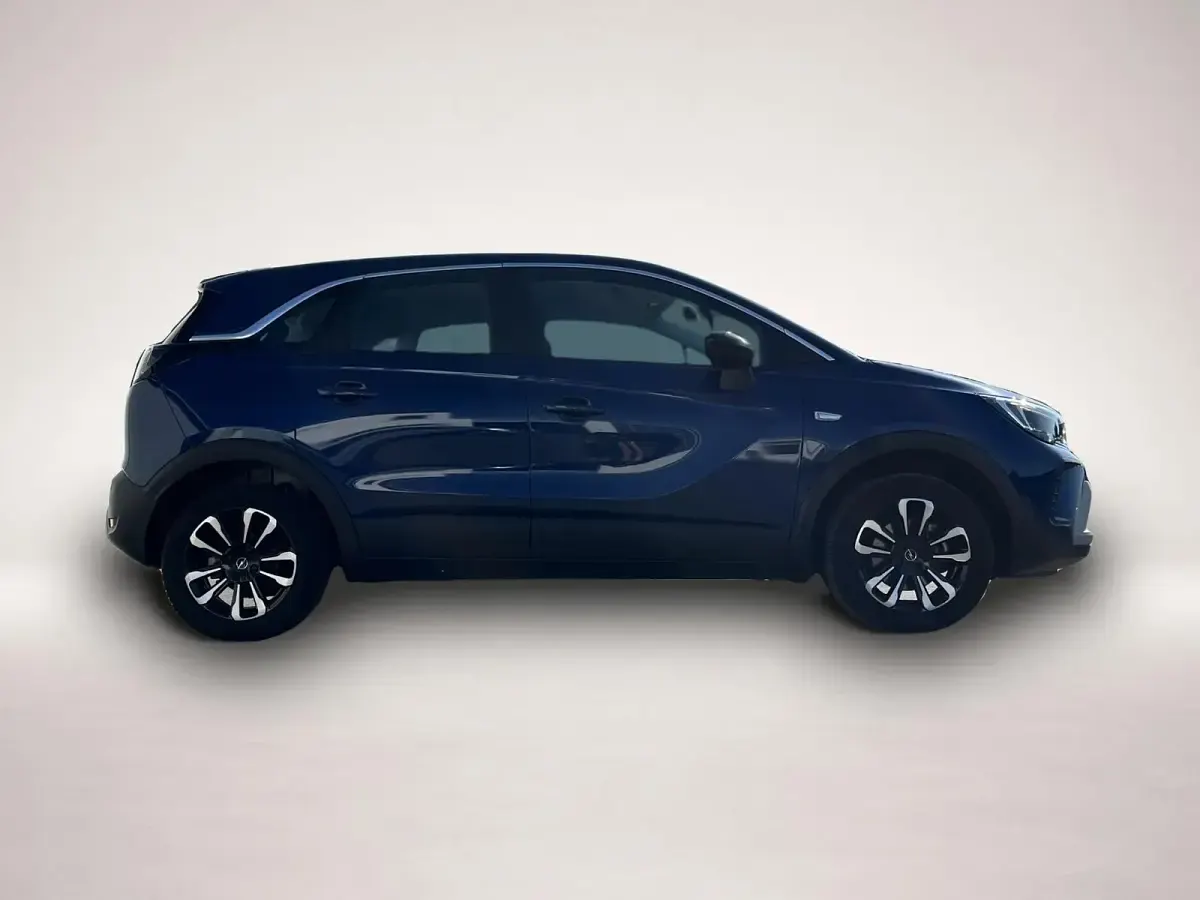 Gebraucht Opel Crossland Business Elegance 110 PS (80 kW) 2022 Manufacturer SUV