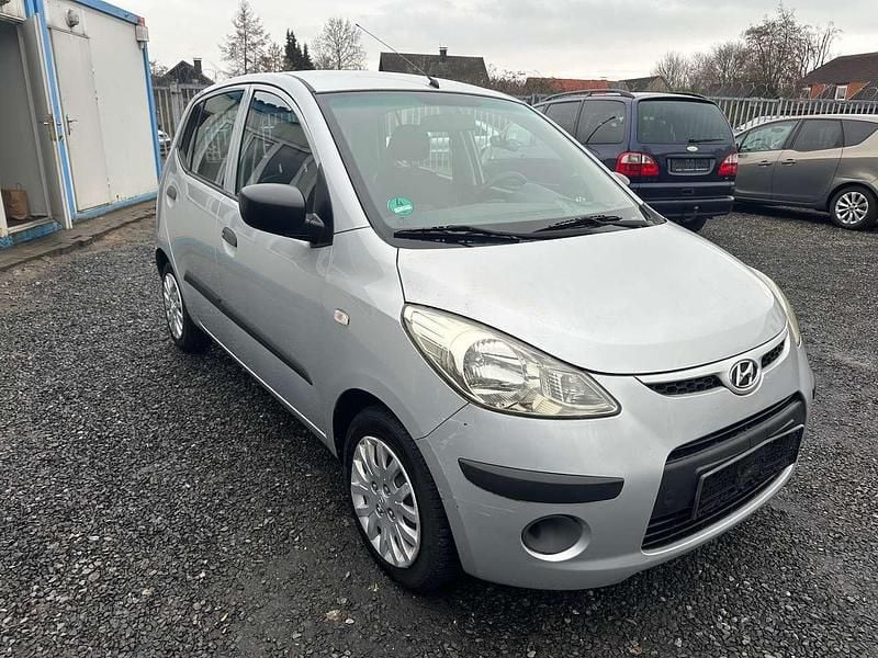 Sleek silver Gebraucht 2010 Hyundai i10 Classic Kleinwagen | 2.150 € (Guter Preis) - Bild 1/4