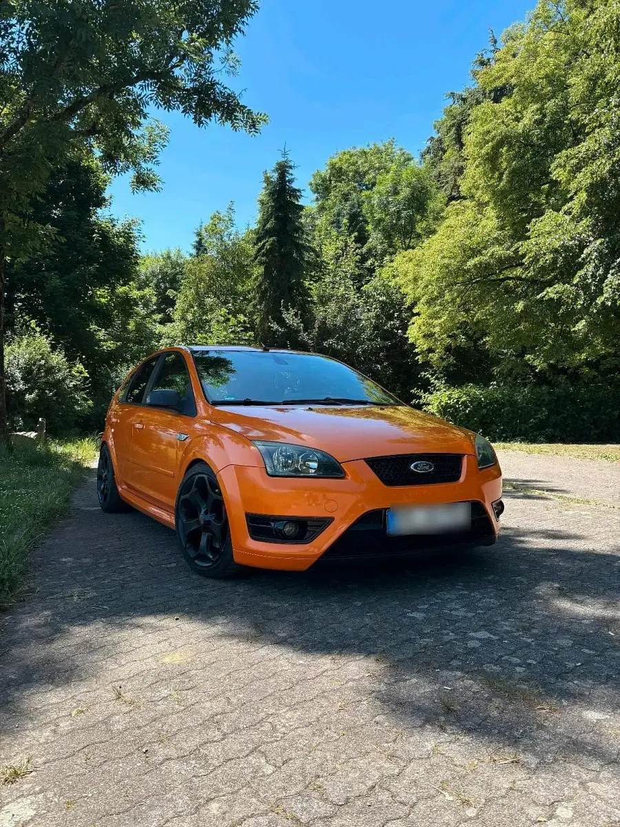 Gebraucht Ford Focus ST 300 PS (220 kW) 2007 Orange Kleinwagen