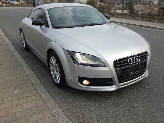 Silber metallic Gebraucht 2006 Audi TT Coupé | 6.900 € - Bild 1/4