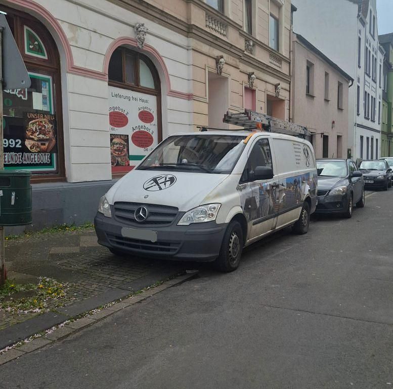 Weiß Gebraucht 2012 Mercedes Vito Van / Kleinbus | 3.700 € (Superpreis) - Bild 1/4