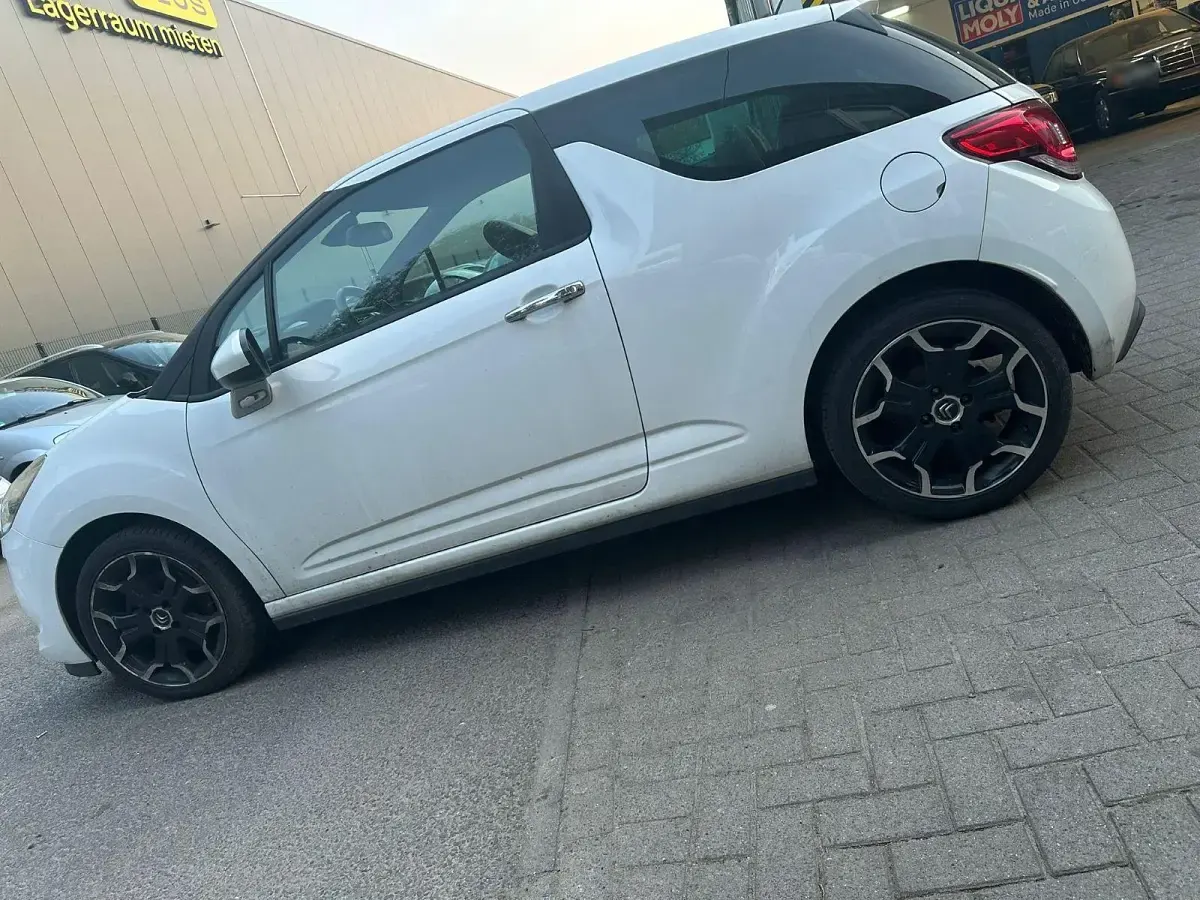 Gebraucht Citroën DS3 So Chic 120 PS (88 kW) 2010 Weiß Kleinwagen