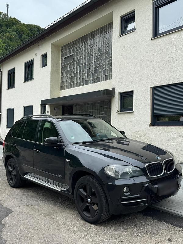 Schwarz Gebraucht 2008 BMW X5 SUV | 9.000 € - Bild 1/4