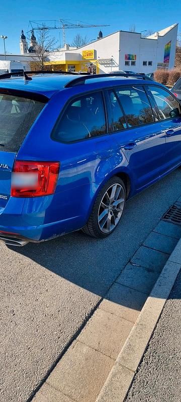 Gebraucht Skoda Octavia RS 184 PS (135 kW) 2017 Blau Kombi