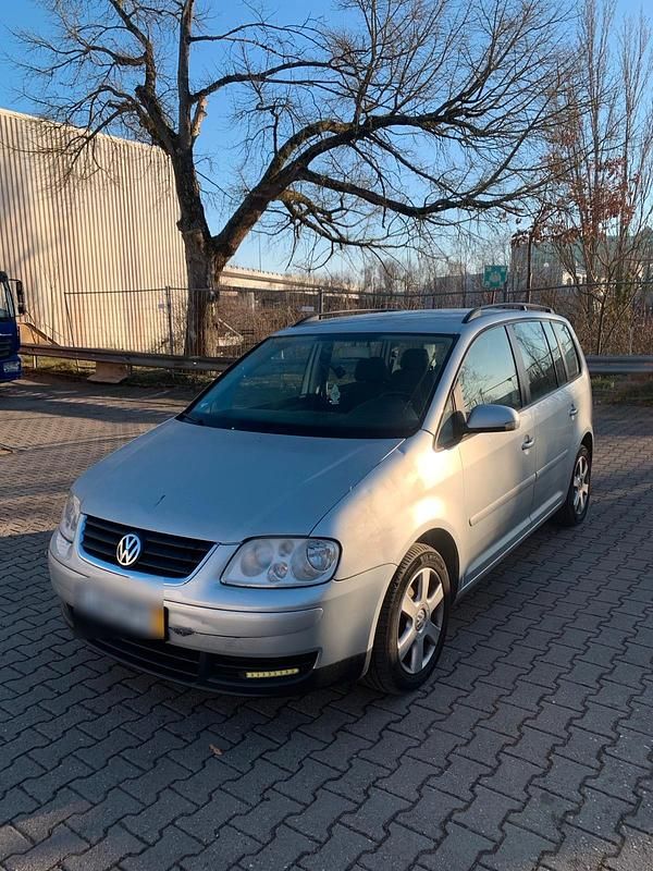 Silber Gebraucht 2006 VW Touran Van / Kleinbus | 3.450 € (Teuer) - Bild 1/4