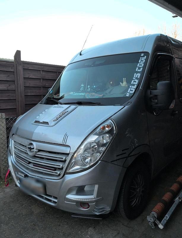 Gebraucht Opel Movano 145 PS (106 kW) 2011 Silber Van / Kleinbus